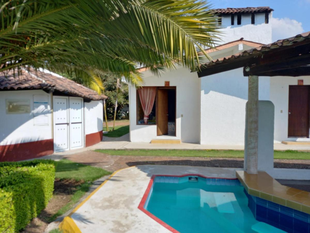 Hm Hotel El Rancho Las Margaritas Valle de Bravo Dış mekan fotoğraf